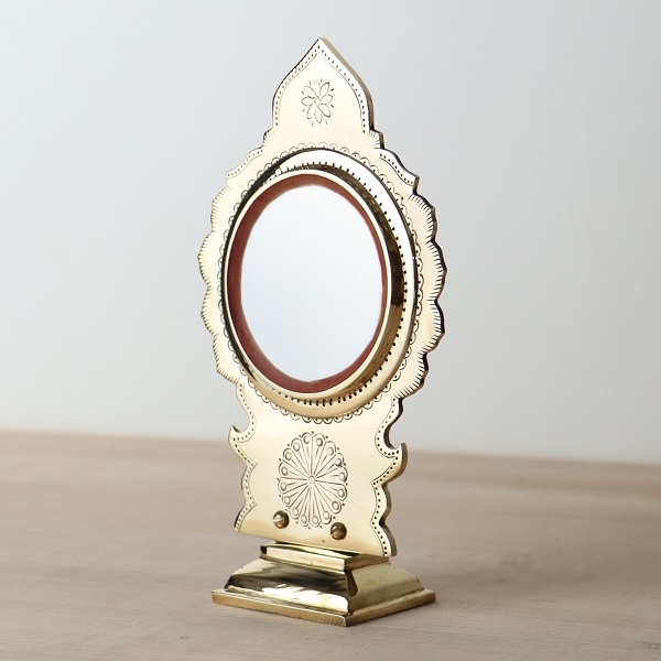 natural and artistic